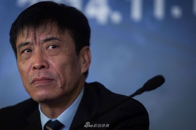 男人和女人真曰皮视频